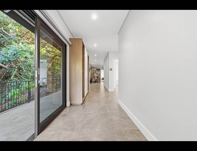 11 BEDROOM FREEHOLD FOR SALE IN SALT ROCK